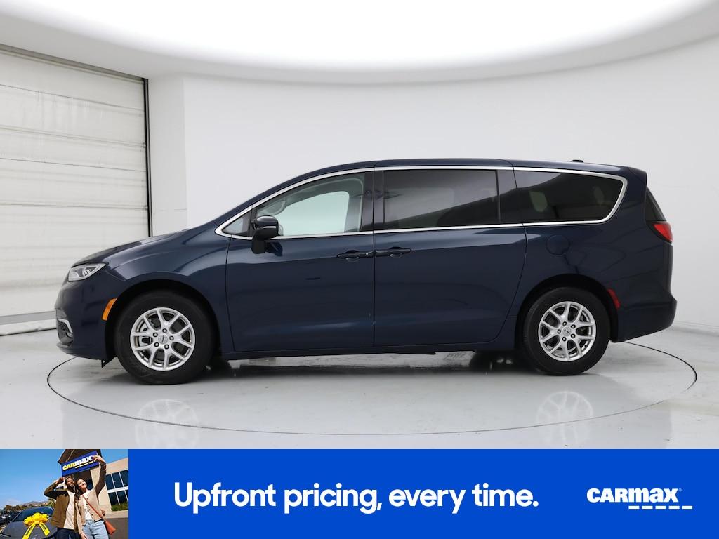 used 2023 Chrysler Pacifica car, priced at $32,998