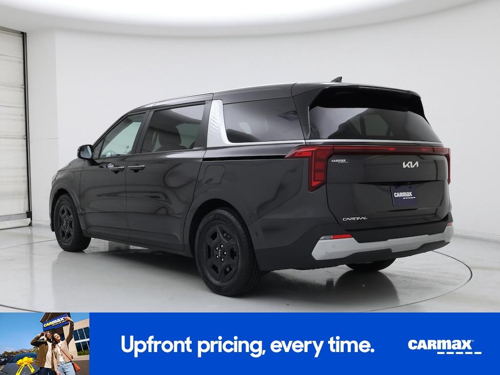 used 2025 Kia Carnival car, priced at $31,998