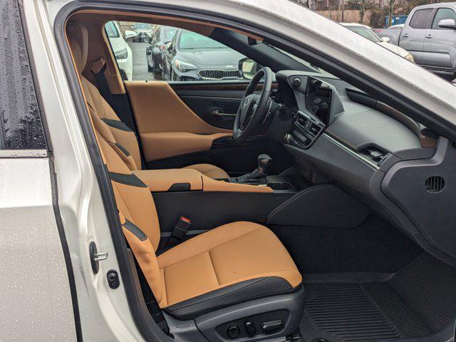 new 2025 Lexus ES 350 car, priced at $43,575