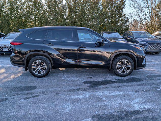 used 2020 Toyota Highlander car, priced at $26,991