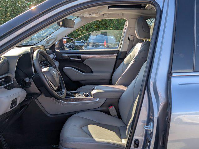 used 2023 Toyota Highlander car, priced at $40,741