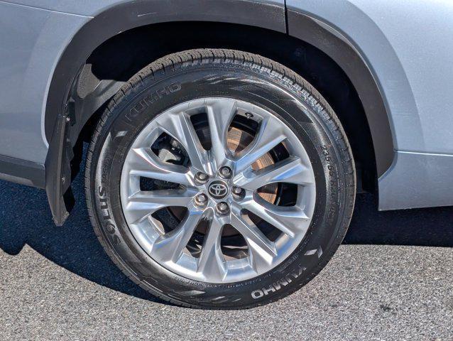 used 2023 Toyota Highlander car, priced at $40,741