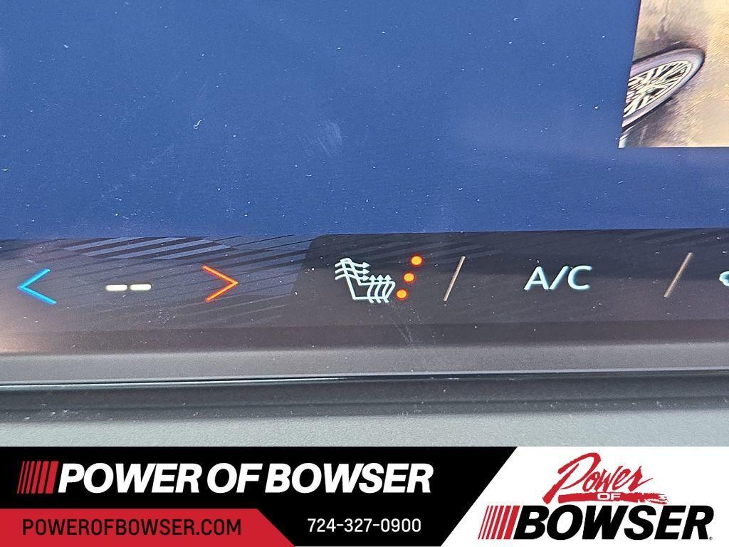 new 2026 Chevrolet Traverse car, priced at $47,172