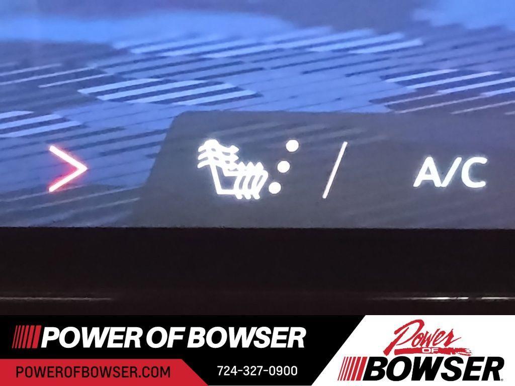 new 2026 Chevrolet Traverse car, priced at $54,043