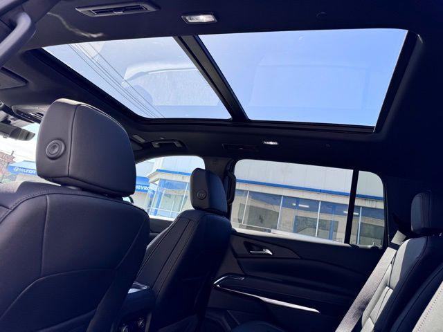 new 2026 Chevrolet Traverse car, priced at $53,620