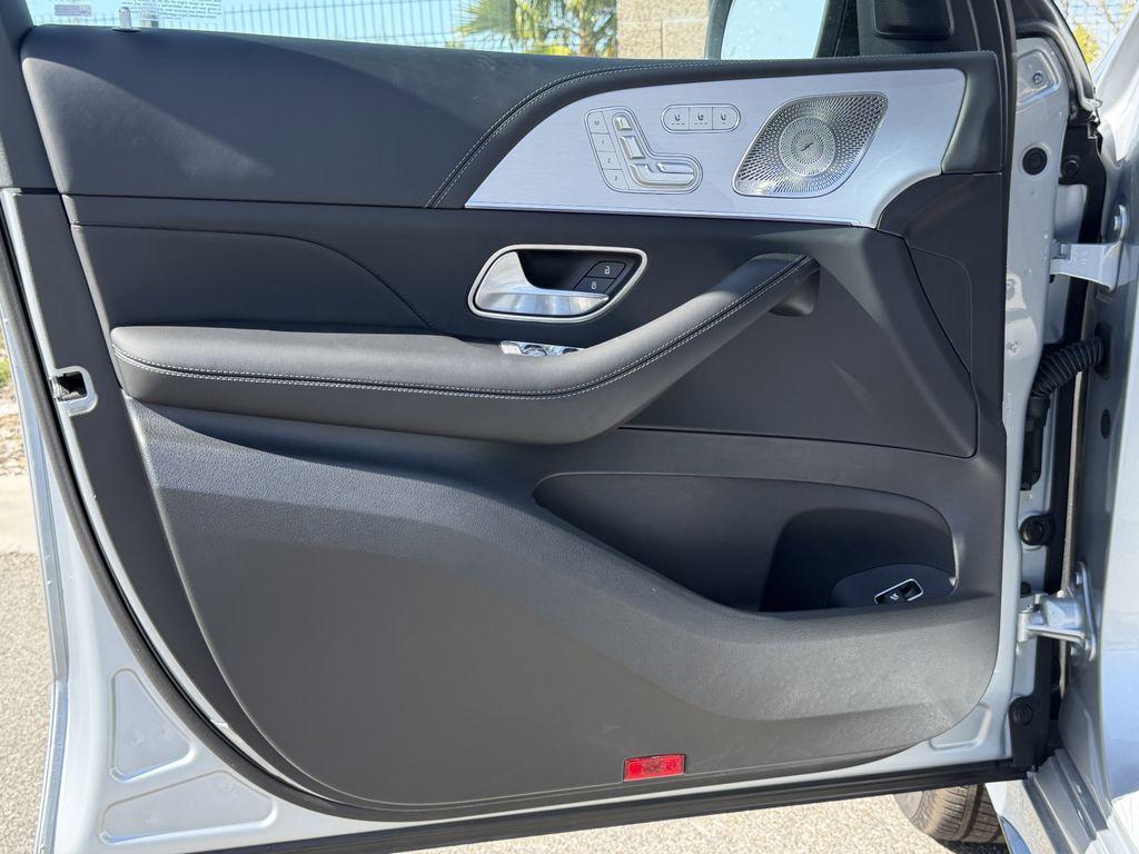 new 2025 Mercedes-Benz AMG GLE 63 car, priced at $135,010