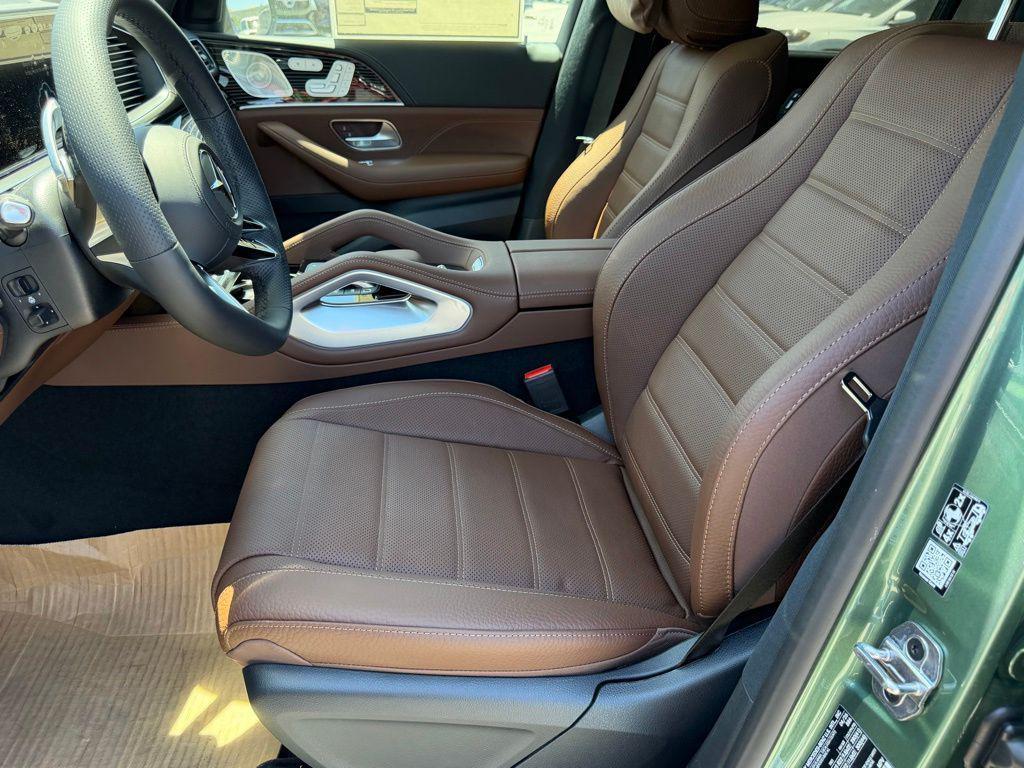 new 2026 Mercedes-Benz GLS 580 car, priced at $129,575