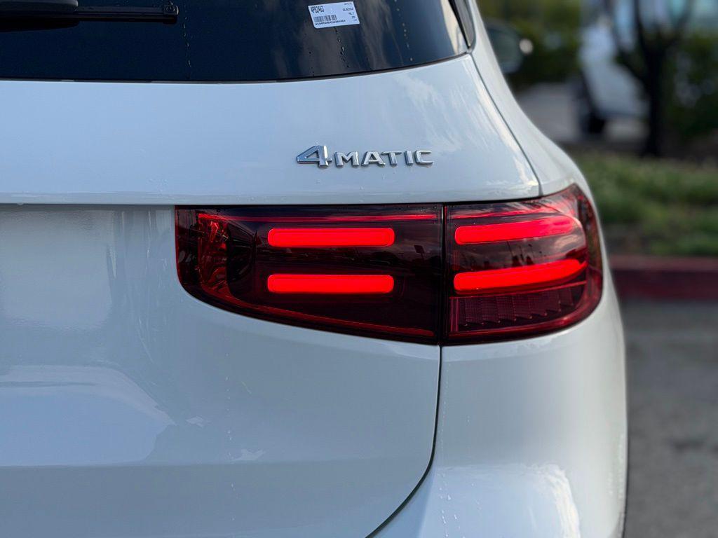 used 2025 Mercedes-Benz GLB 250 car, priced at $45,200