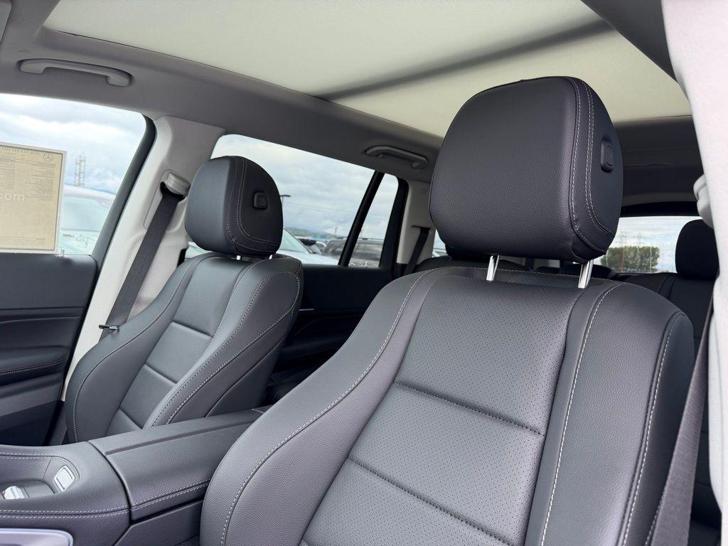 new 2026 Mercedes-Benz GLS 450 car, priced at $96,235