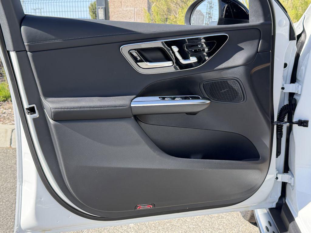 new 2026 Mercedes-Benz GLC 300 car