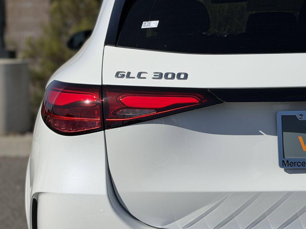 new 2026 Mercedes-Benz GLC 300 car