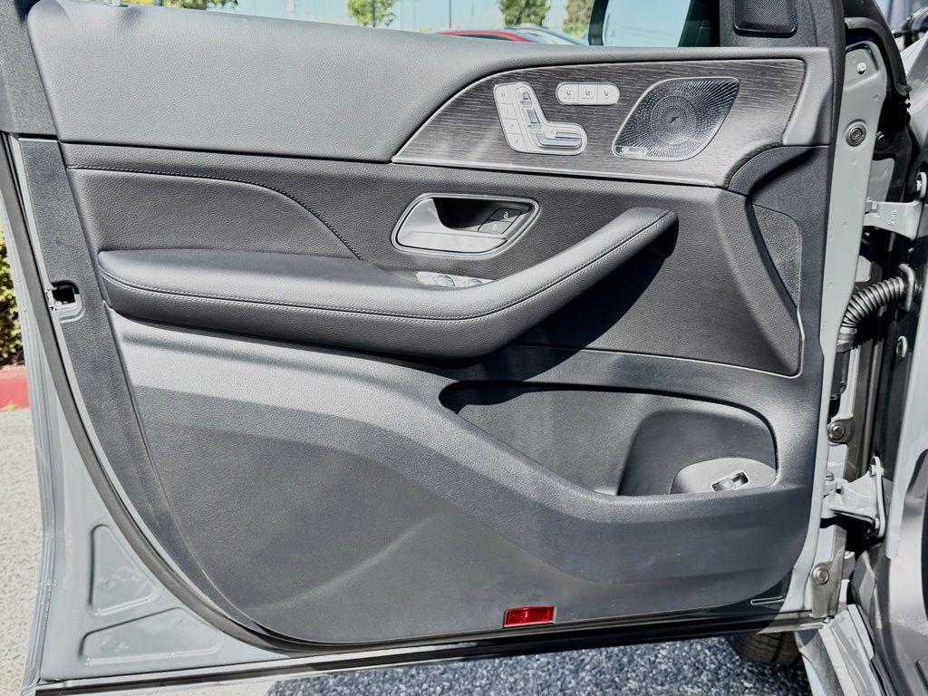 new 2026 Mercedes-Benz GLS 450 car, priced at $97,450
