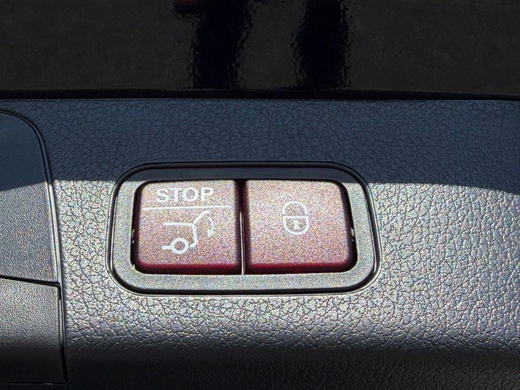 used 2026 Mercedes-Benz GLB 250 car, priced at $48,513