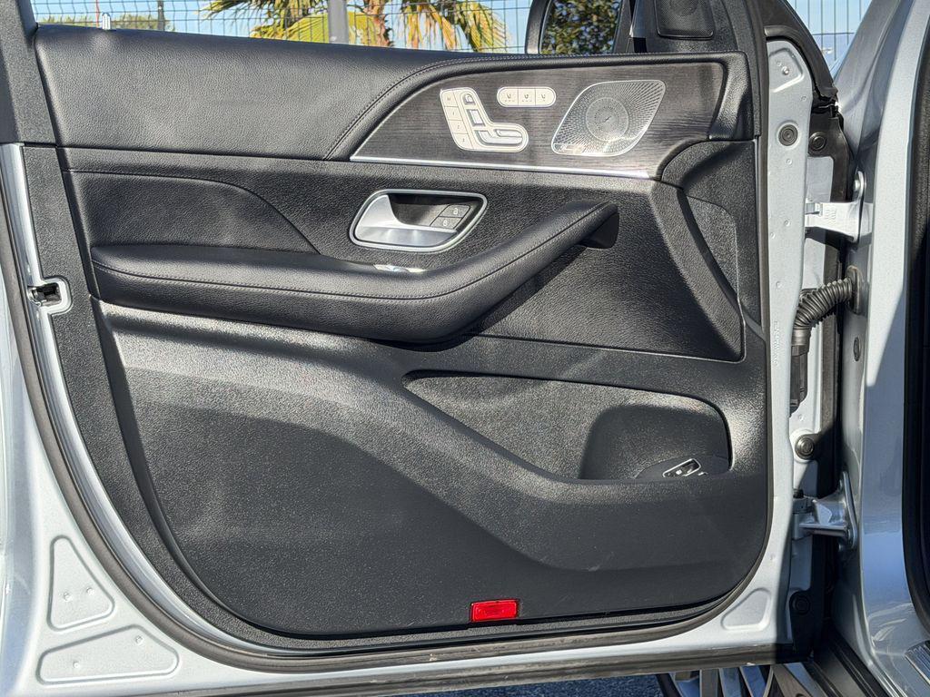 used 2025 Mercedes-Benz GLE 450e car, priced at $68,000