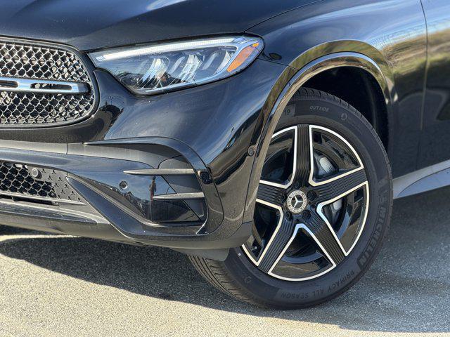new 2025 Mercedes-Benz GLC 300 car, priced at $58,775