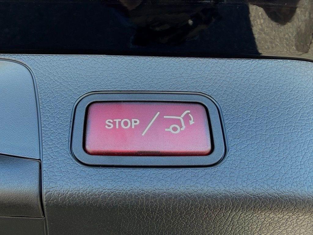 new 2026 Mercedes-Benz GLB 250 car, priced at $45,150