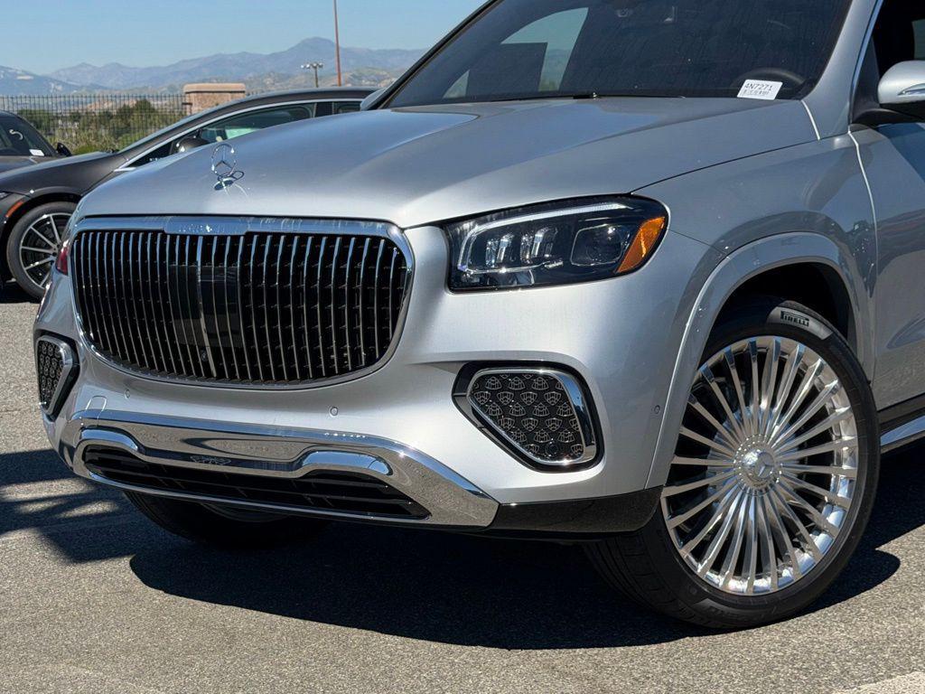 new 2026 Mercedes-Benz Maybach GLS 600 car, priced at $190,250