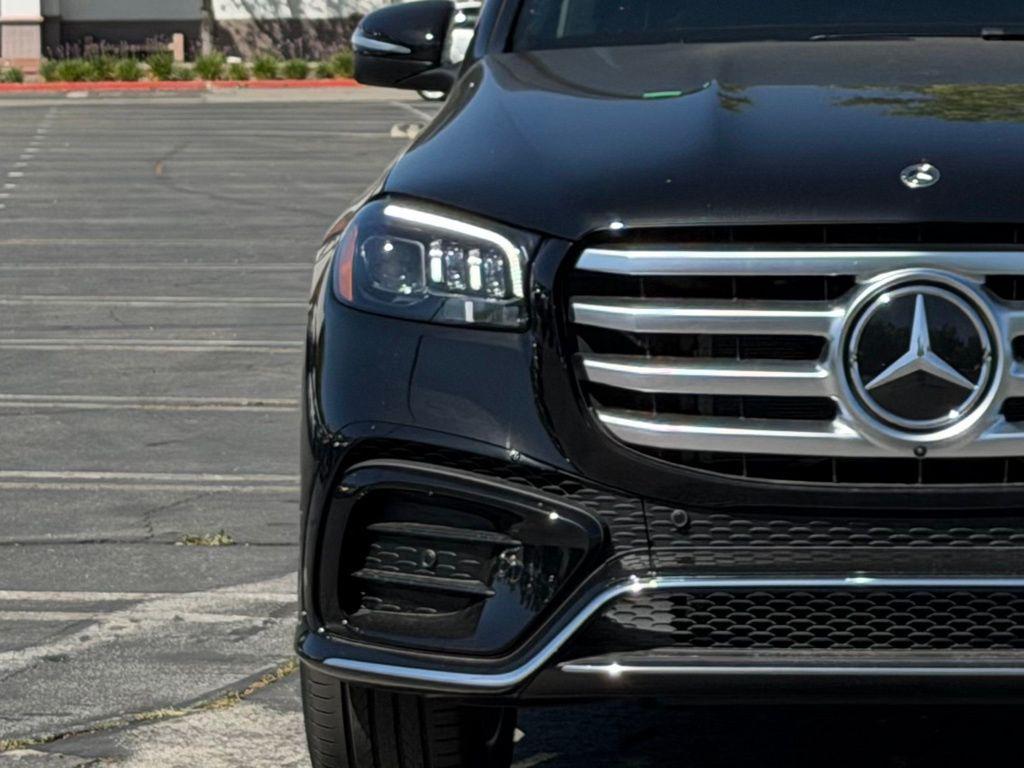 new 2026 Mercedes-Benz GLS 580 car, priced at $119,985