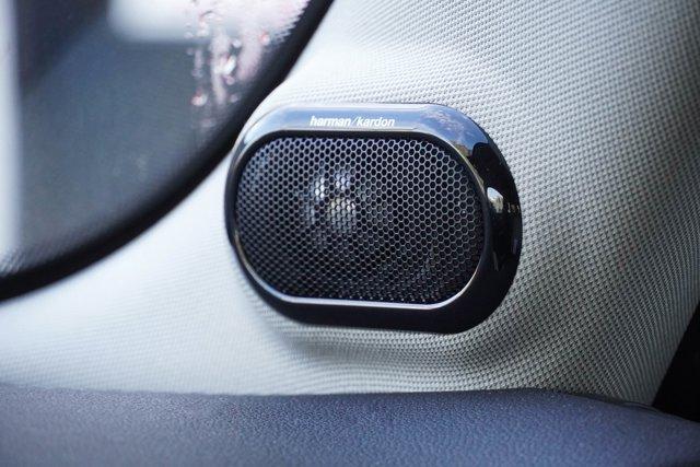 used 2024 MINI SE Hardtop car, priced at $25,991