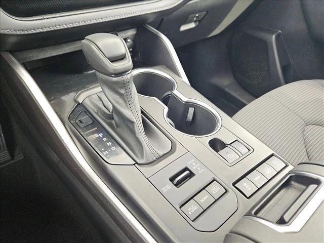 used 2021 Toyota Highlander car, priced at $21,932