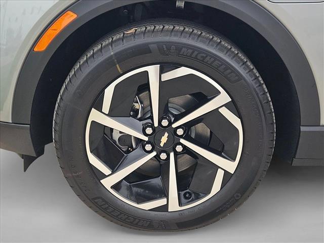 new 2026 Chevrolet Equinox EV car, priced at $33,250