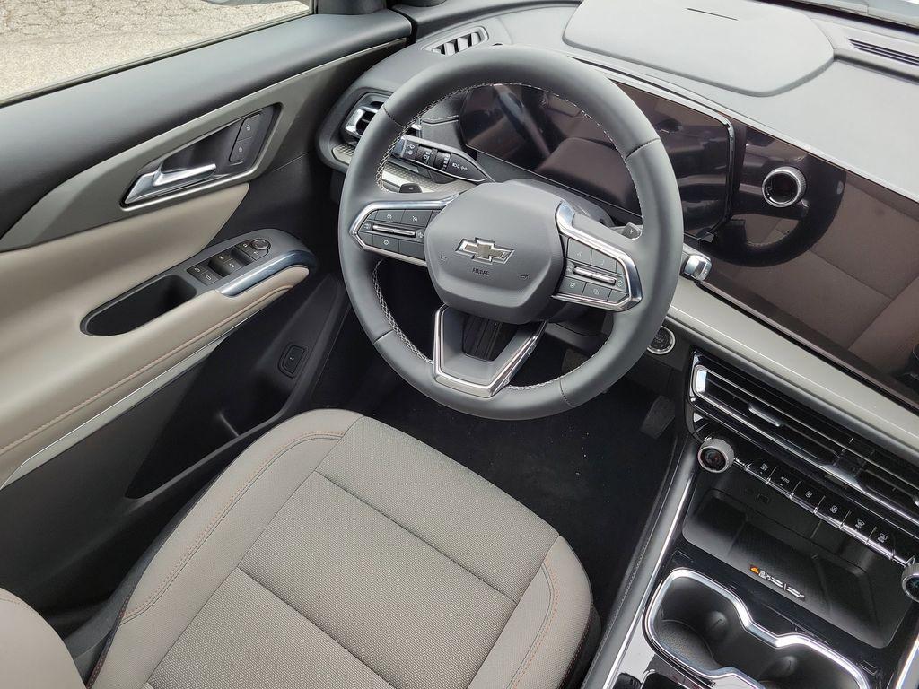 new 2026 Chevrolet Traverse car, priced at $42,850