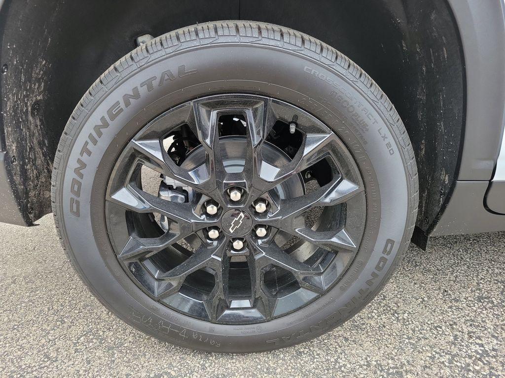 new 2026 Chevrolet Traverse car, priced at $42,850