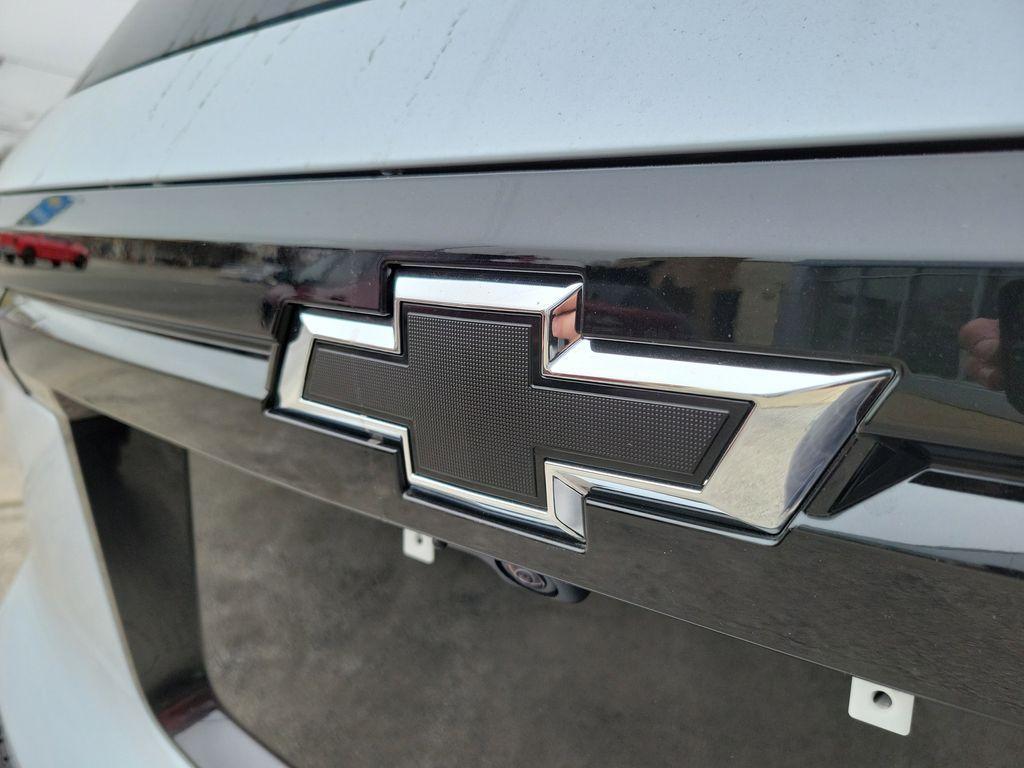 new 2026 Chevrolet Traverse car, priced at $42,850