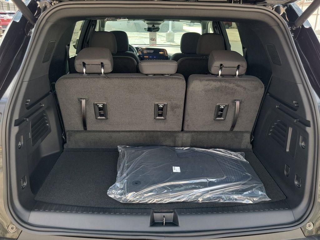 new 2026 Chevrolet Traverse car, priced at $41,608