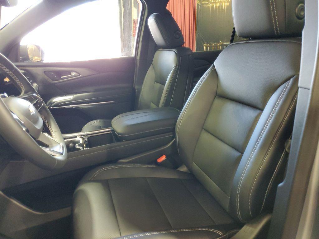 new 2026 Chevrolet Traverse car, priced at $45,790