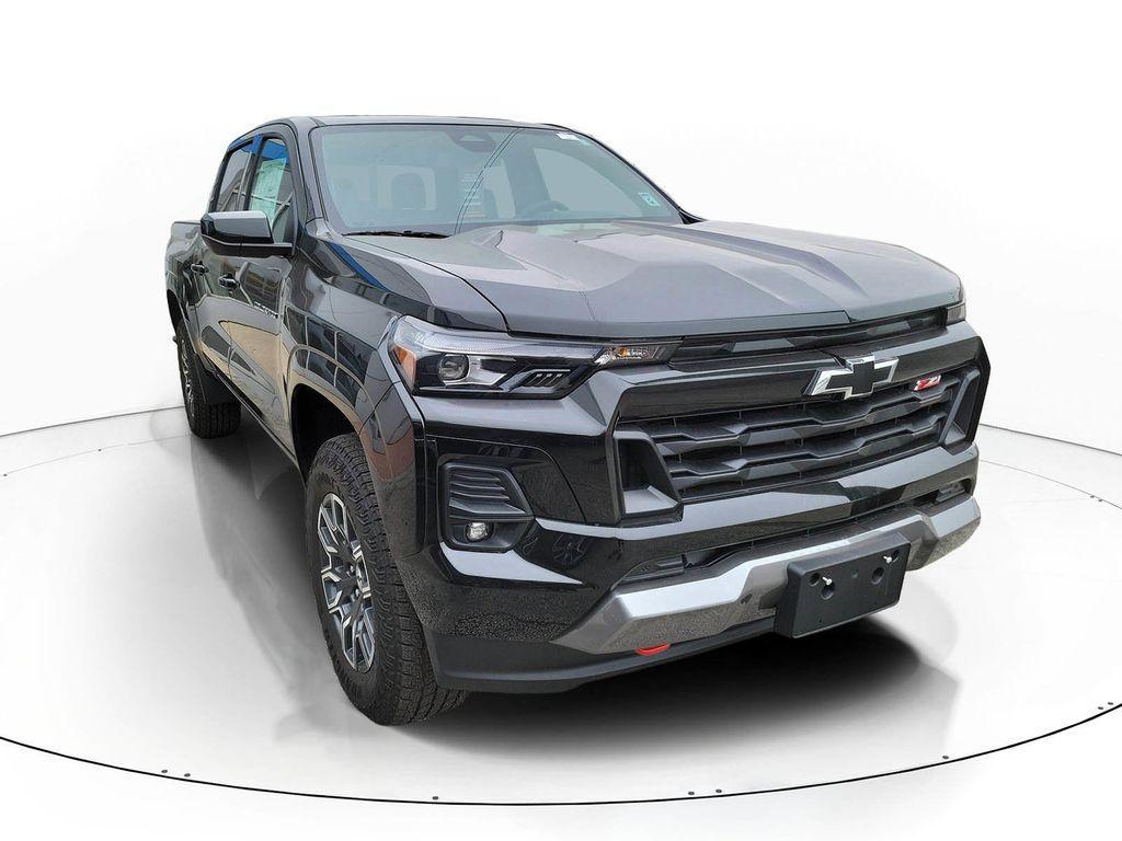 new 2025 Chevrolet Colorado car, priced at $44,995