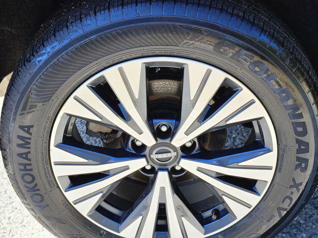 used 2023 Nissan Rogue car, priced at $22,200