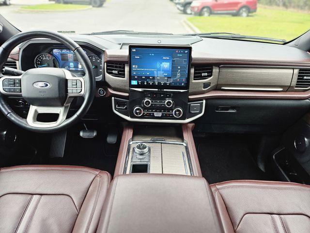 used 2024 Ford Expedition car, priced at $41,759