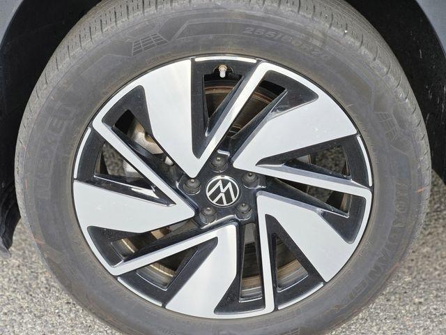 used 2025 Volkswagen Atlas car, priced at $31,888