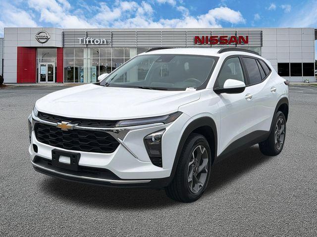 used 2025 Chevrolet Trax car, priced at $24,026