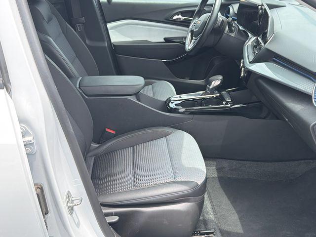 used 2025 Chevrolet Trax car, priced at $24,026