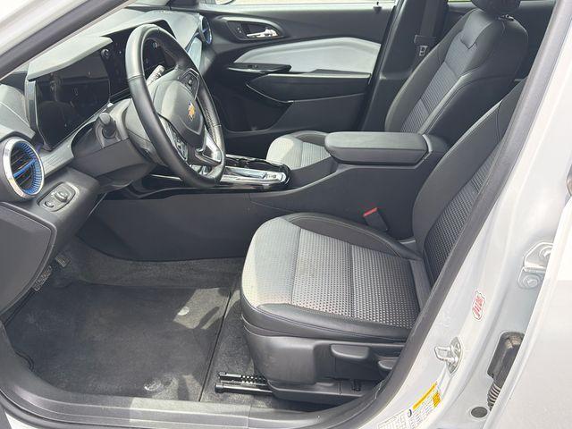 used 2025 Chevrolet Trax car, priced at $24,026