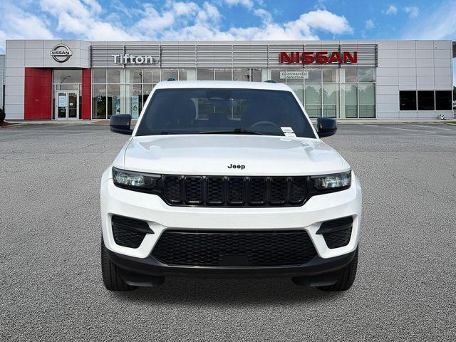 used 2024 Jeep Grand Cherokee car, priced at $30,886