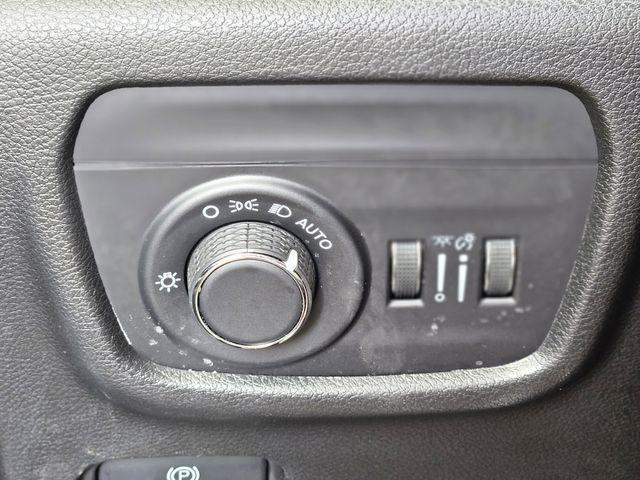 used 2025 Jeep Grand Cherokee car, priced at $33,087