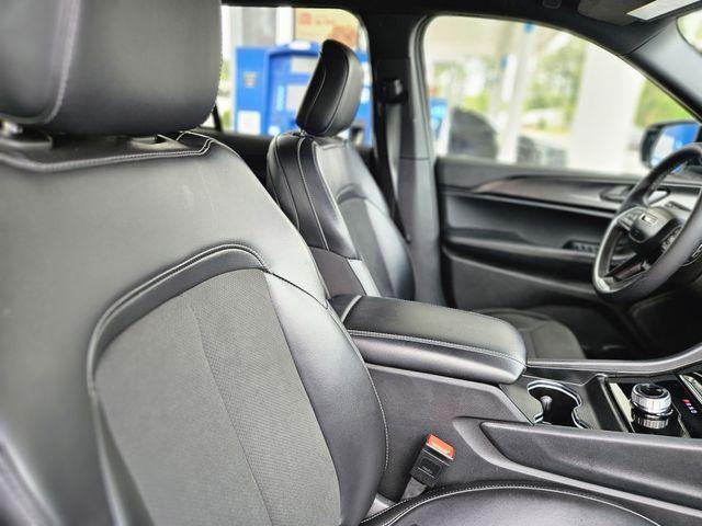 used 2025 Jeep Grand Cherokee car, priced at $33,087