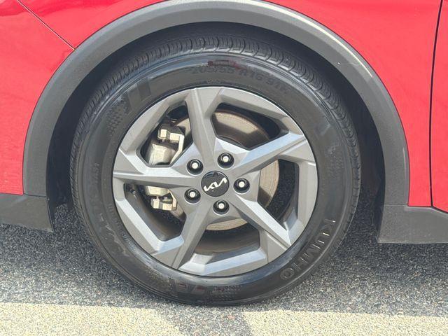 used 2025 Kia K4 car, priced at $20,118