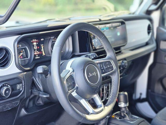 used 2025 Jeep Wrangler car, priced at $33,119