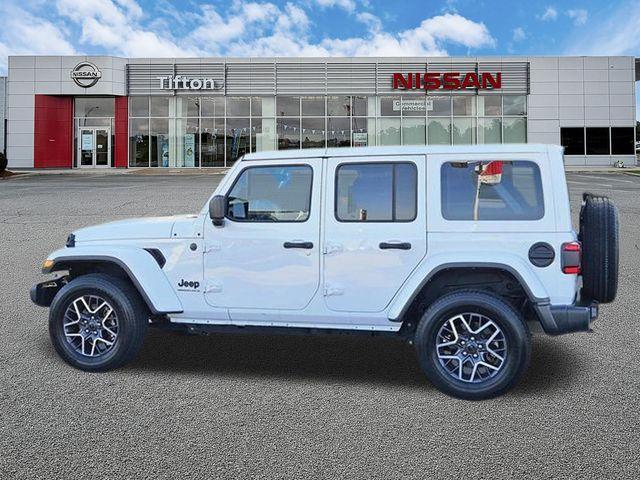 used 2025 Jeep Wrangler car, priced at $33,119