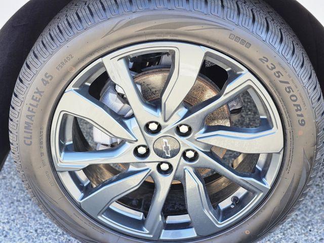 used 2023 Chevrolet Equinox car, priced at $21,914