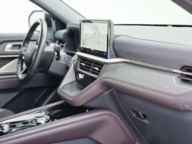 used 2025 Ford Explorer car, priced at $40,811