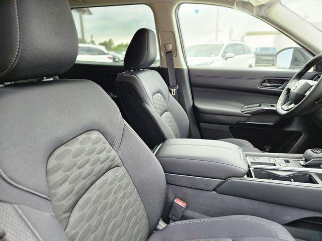 new 2026 Nissan Pathfinder car, priced at $35,492