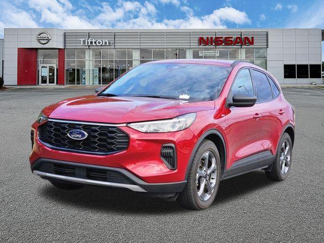 used 2025 Ford Escape car, priced at $25,366