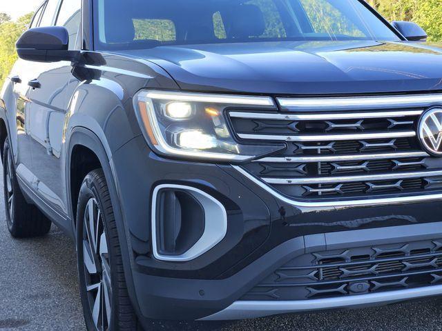 used 2025 Volkswagen Atlas car, priced at $33,117