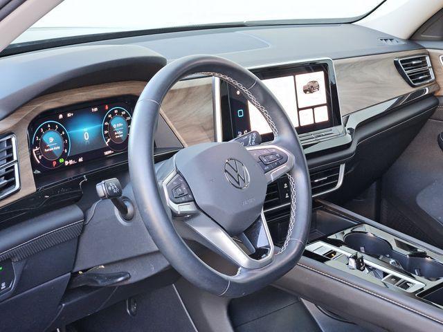 used 2025 Volkswagen Atlas car, priced at $33,117