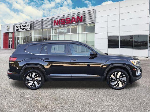 used 2025 Volkswagen Atlas car, priced at $33,117